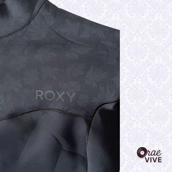 Roxy Women's 8 Wetsuit Top Neoprene Long Sleeve Pullover Surf Swim Black - Picture 4 of 6